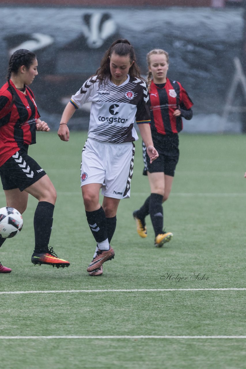 Bild 162 - B-Juniorinnen FC St.Pauli . Braedstrup IF : Ergebnis: 4:1